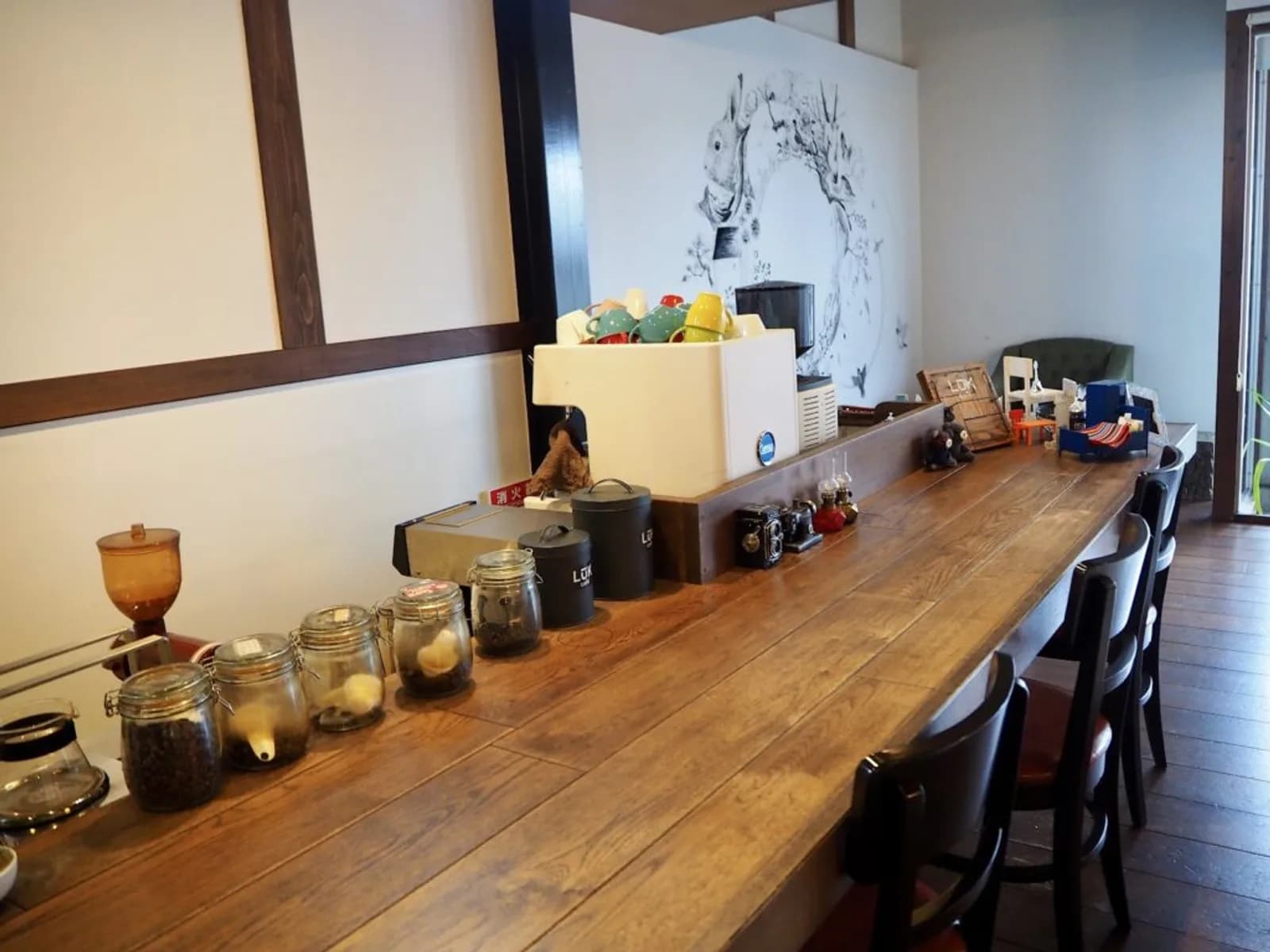 長浜駅前にあるスイーツのお店「カフェ ルーク」の店内の様子（2/3）