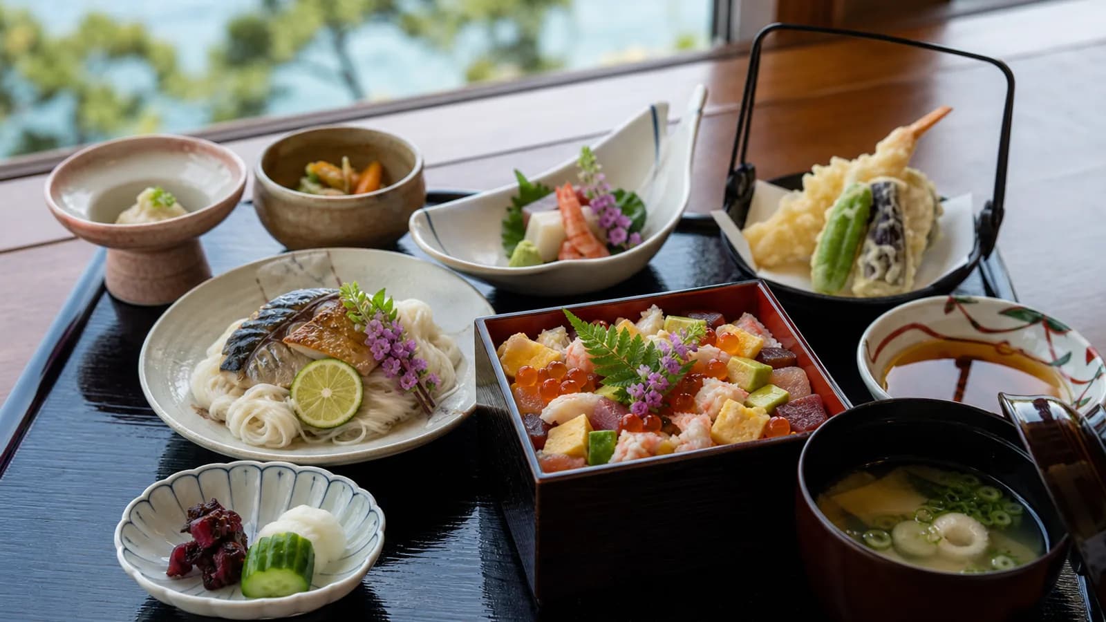 長浜Lifeの記事「長浜・日本料理竹生島のランチ「彩り御膳」3,000円——内容と予約で押さえたいポイント」のアイキャッチ写真
