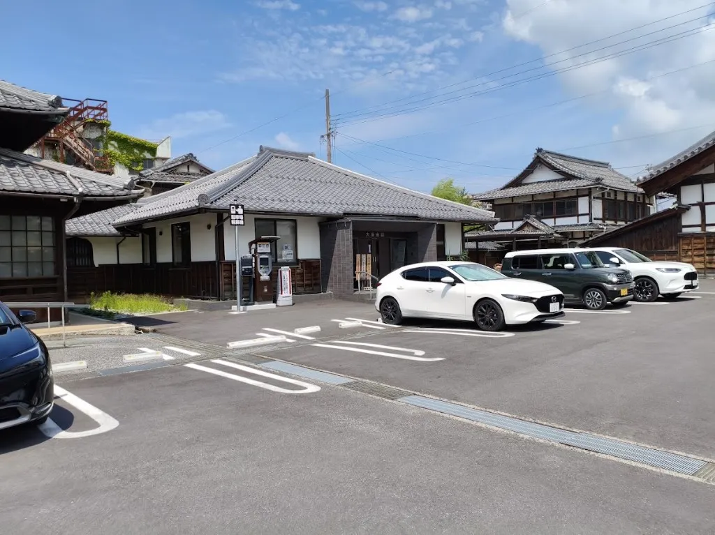 長浜駅前のお店「長浜別院 大通寺」を紹介する記事「長浜別院 大通寺への行き方——駅・駐車場・大通寺会館前」の写真