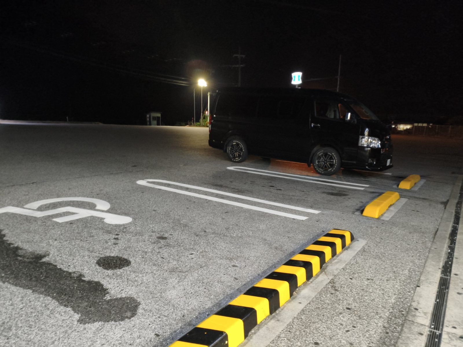 店舗前の駐車場