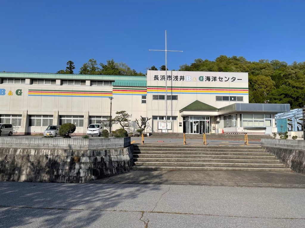 受付と体育館