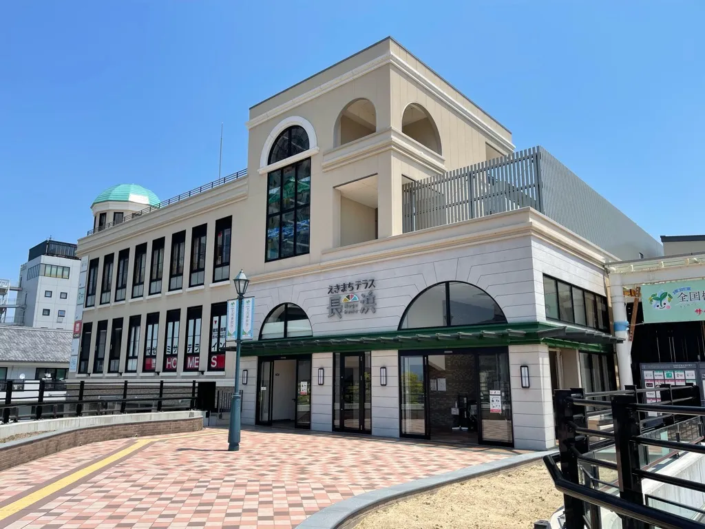 長浜駅前にある居酒屋のお店「えきまちテラス長浜」の外観