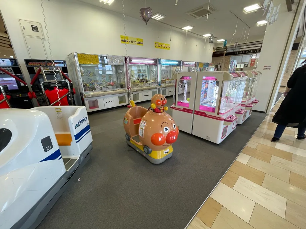 長浜駅前にあるスーパーのお店「モンデクール長浜」の雰囲気（6/8）