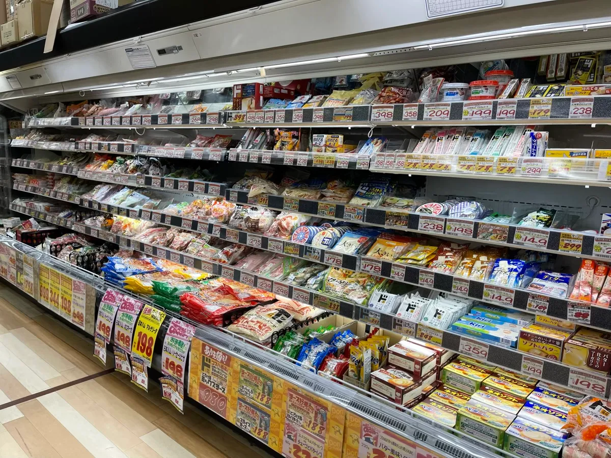 国道8号線付近にある衣類・ファッションのお店「MEGAドン・キホーテ 長浜店」の雰囲気（8/10）