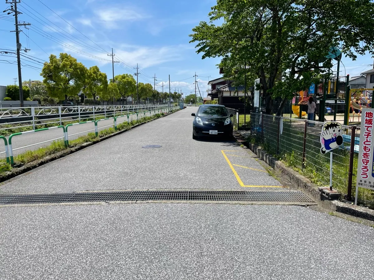 公園横道路