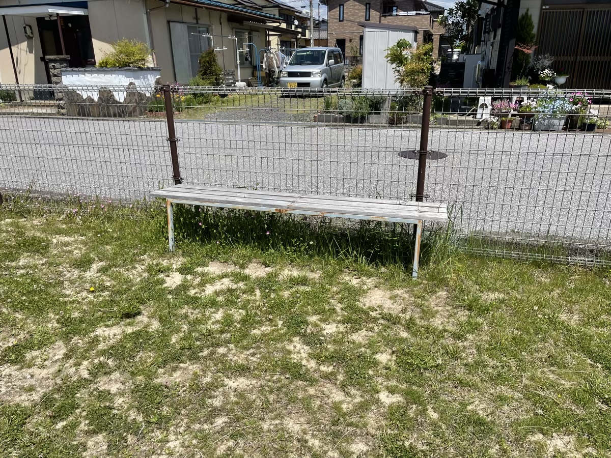 ベンチ
