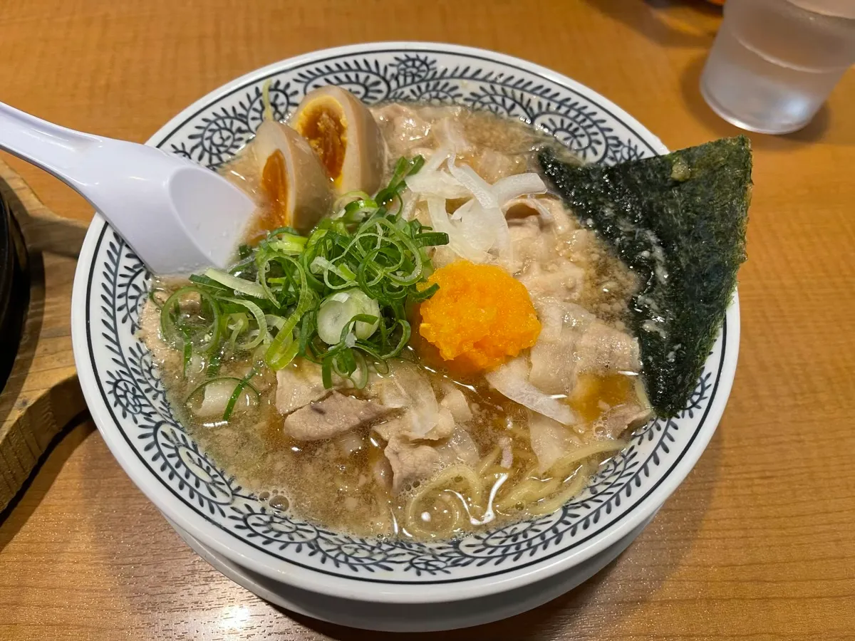 国道8号線付近にあるラーメンのお店「丸源ラーメン 彦根店」の店内・設備（4/6）