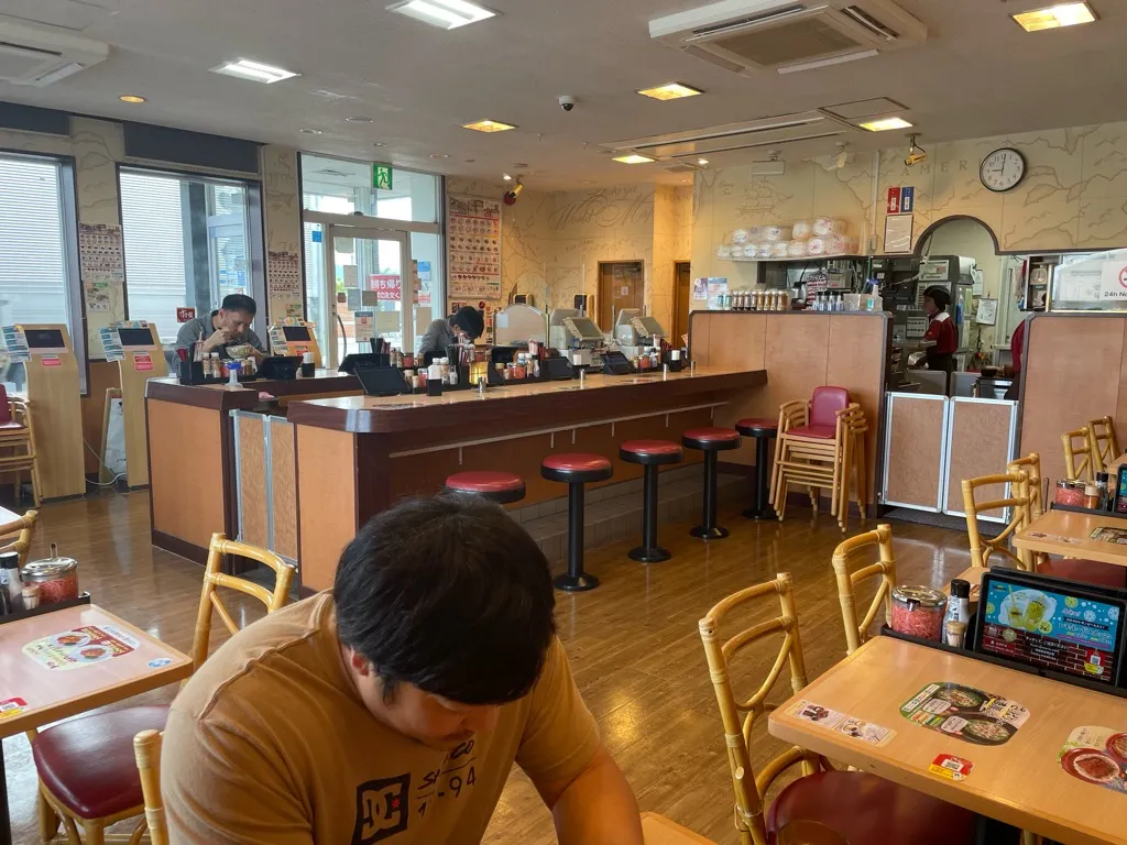 カウンター席