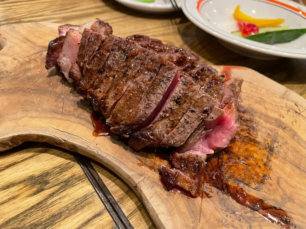 長浜駅前にある焼肉のお店「ITTOKU 2nd Ave」の外観