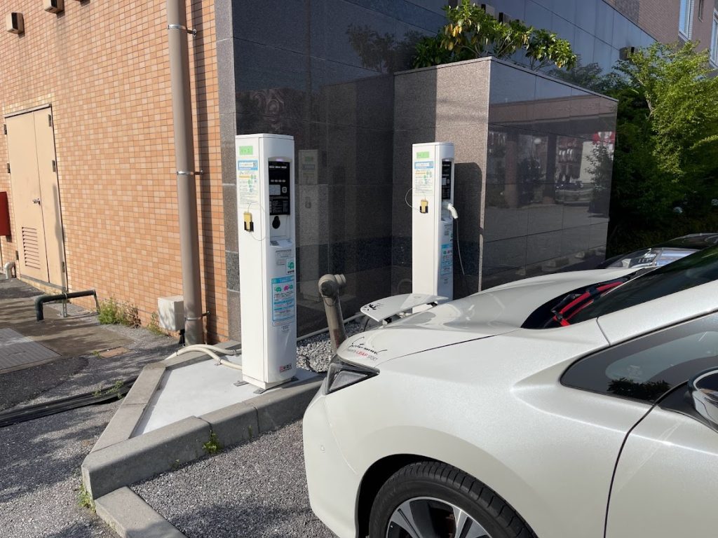 電気自動車用普通充電器