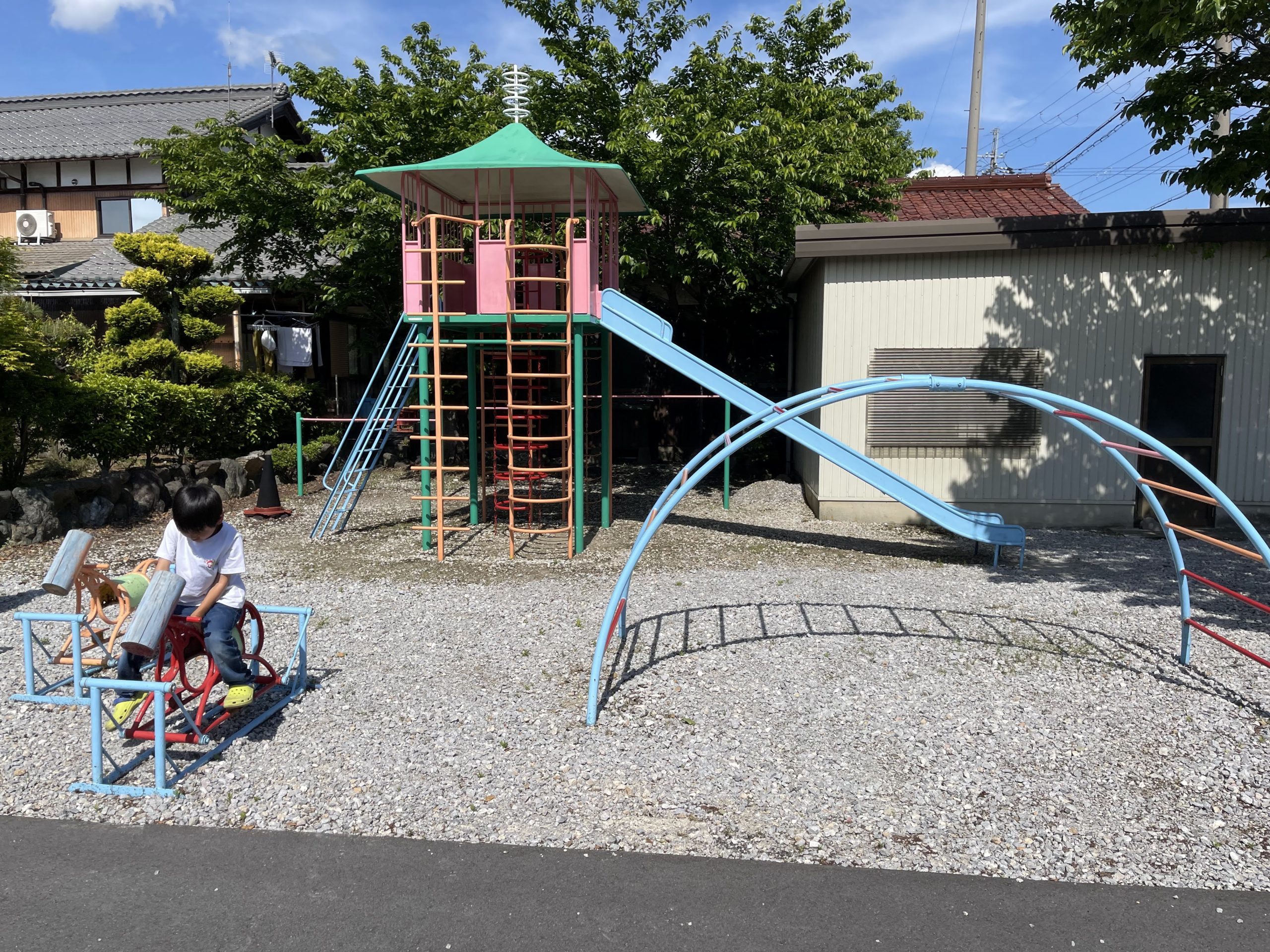 春近会館の公園外観