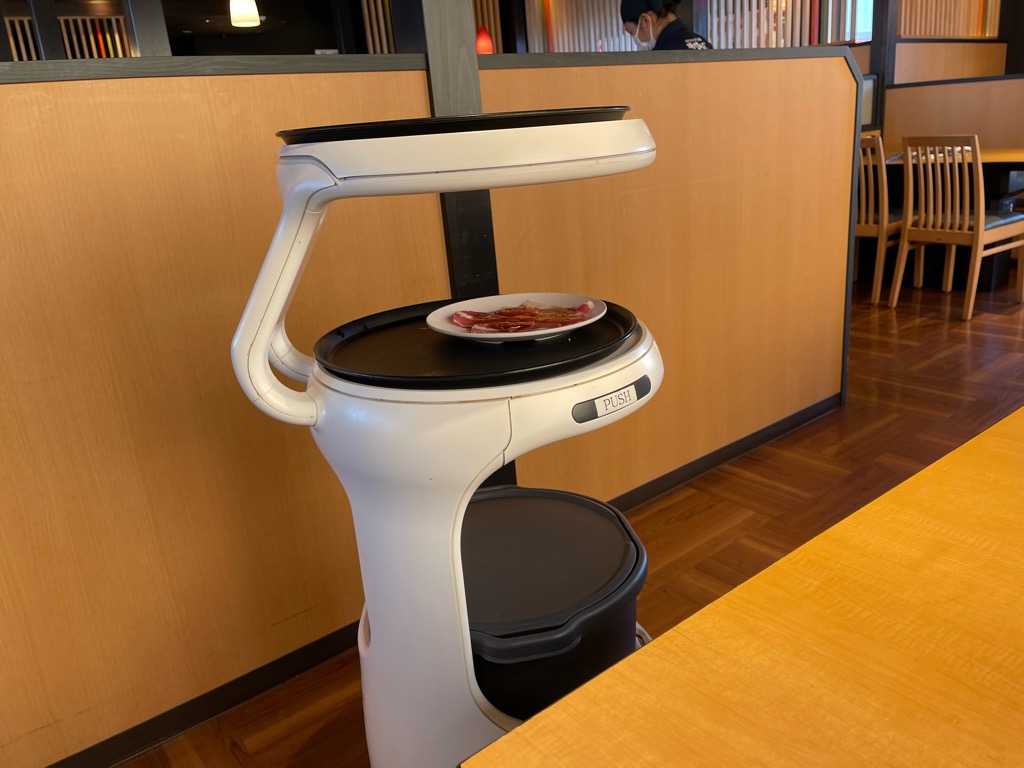 配膳ロボット